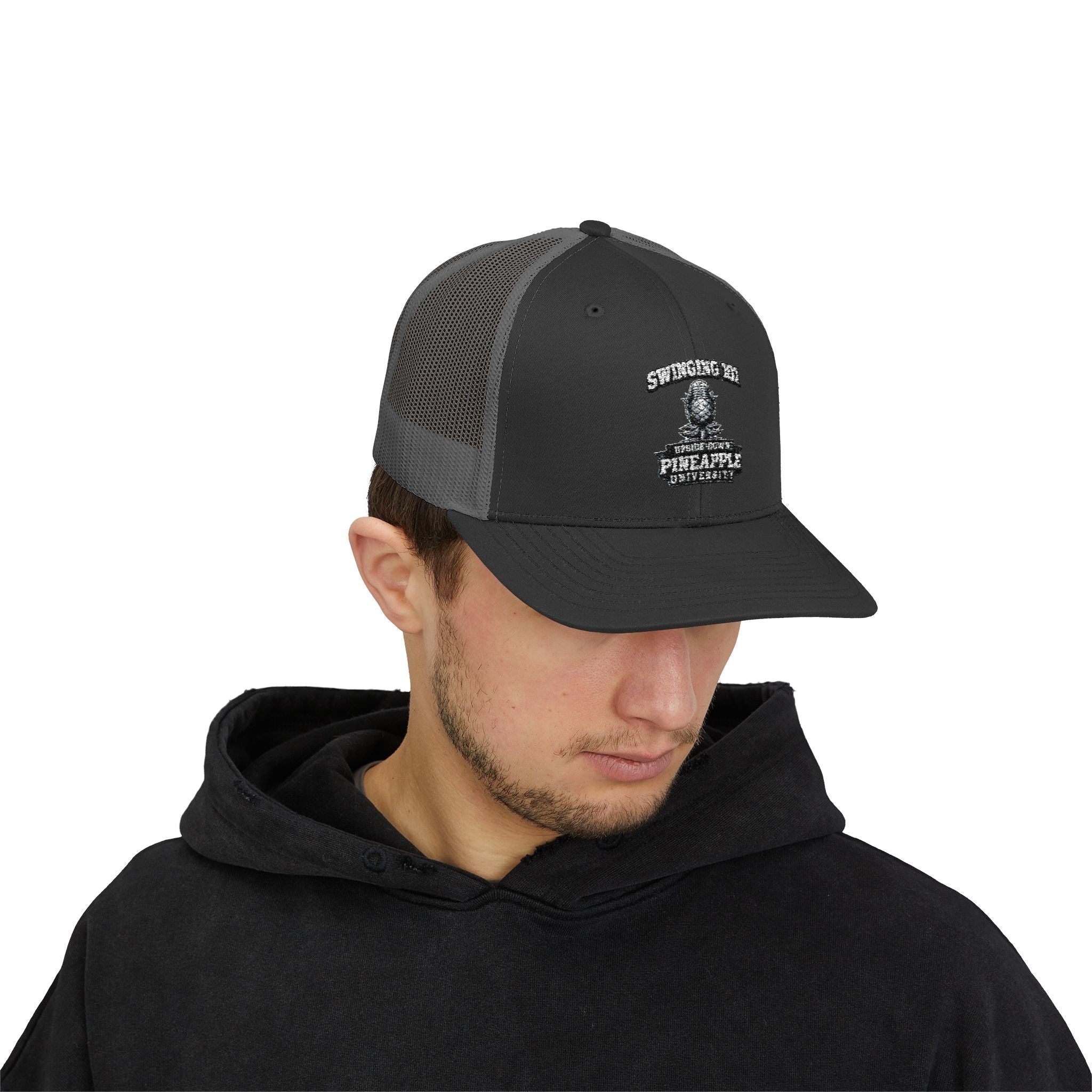 Snapback Swinging 101 University Trucker Cap