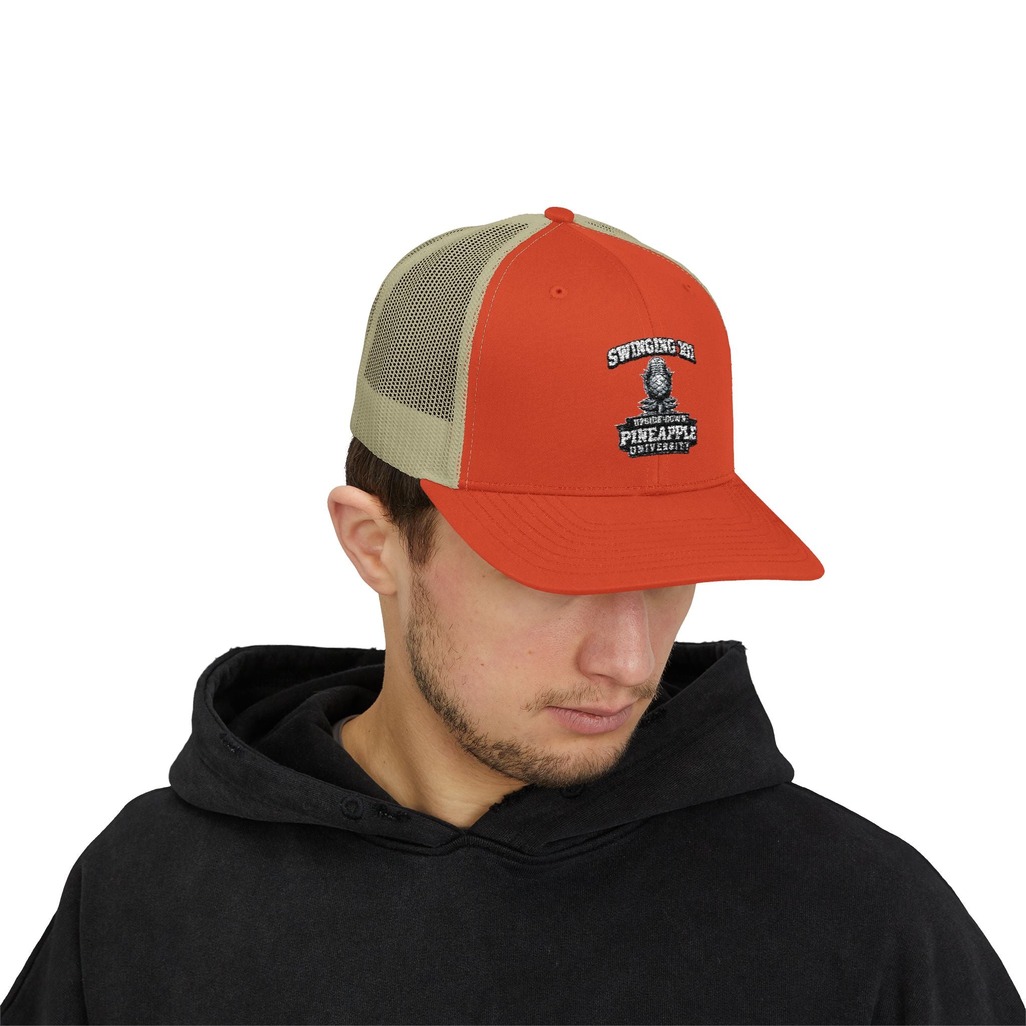 Snapback Swinging 101 University Trucker Cap
