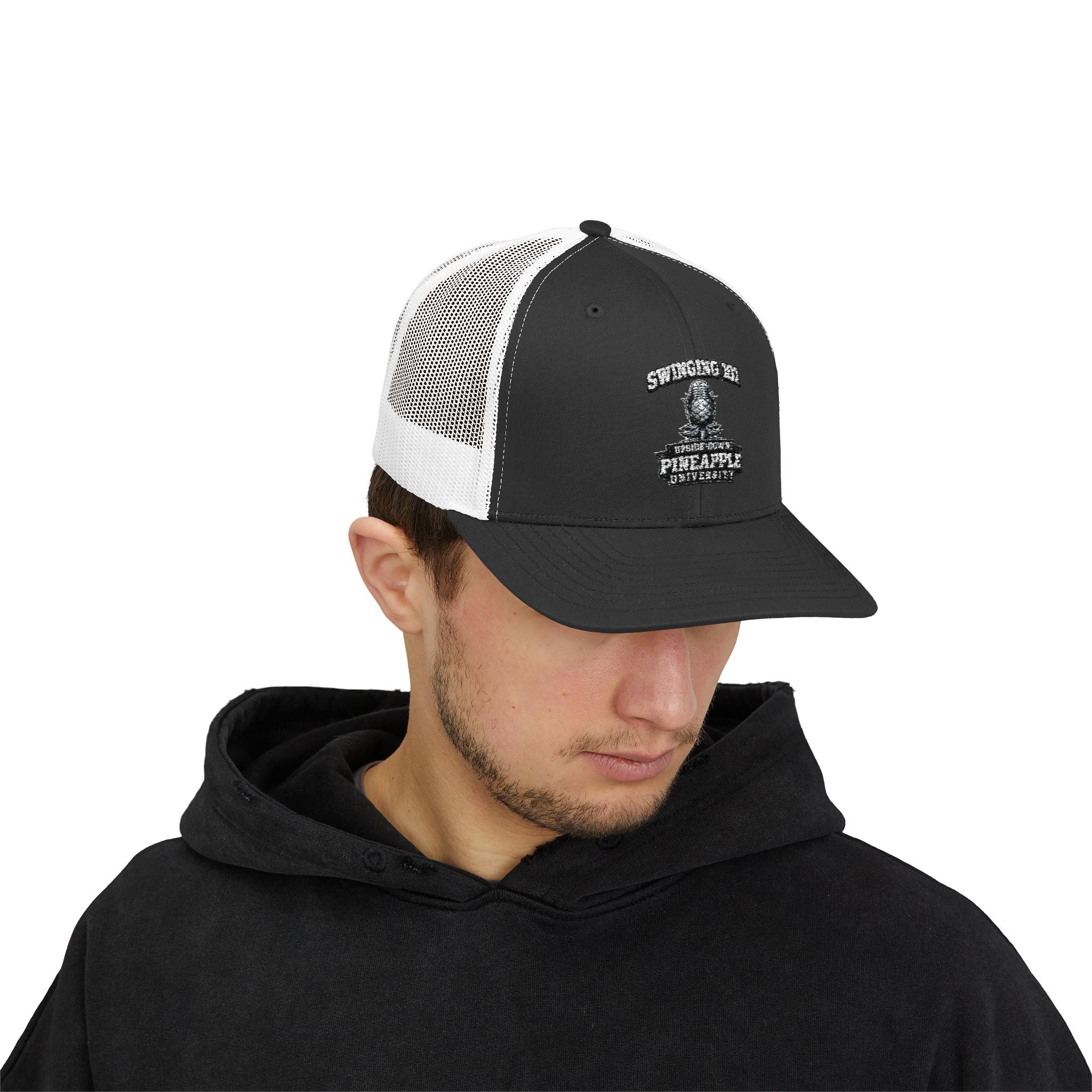 Snapback Swinging 101 University Trucker Cap