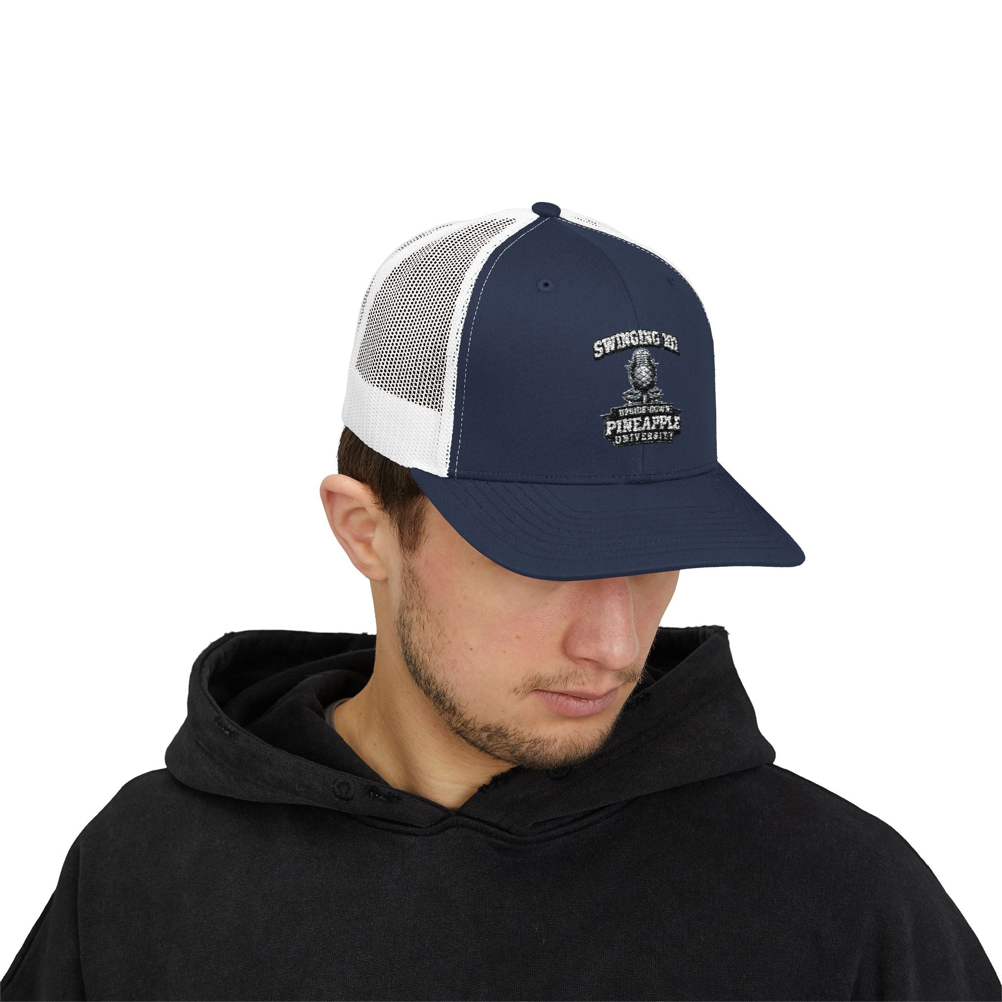 Snapback Swinging 101 University Trucker Cap